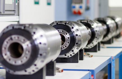 Шпиндели токарных станков с роликовыми подшипниками Weiss Spindeltechnologie (Германия)